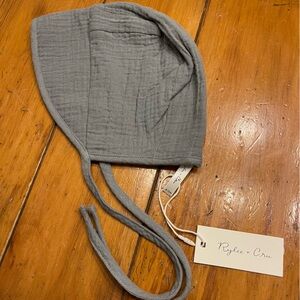 Rylee + Cru Gray Kids Brimmed Bonnet in agua. Size 6-12M